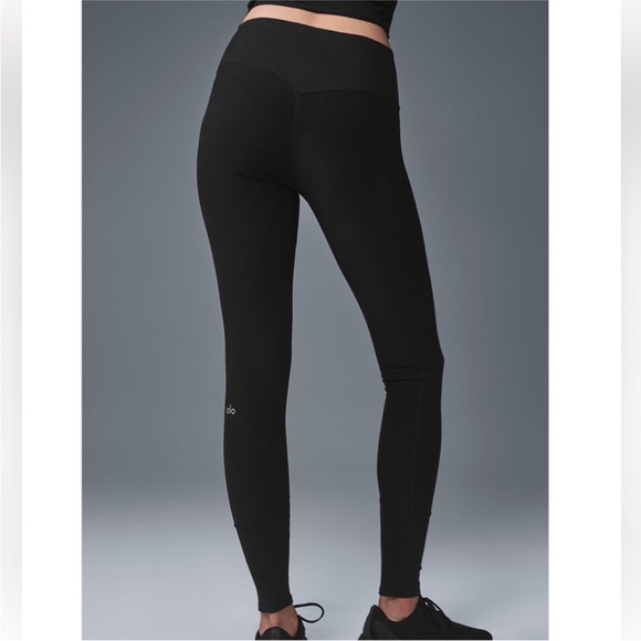 High-Waisted Alosoft Lounge Leggings. Size Small - Picture 3 of 8